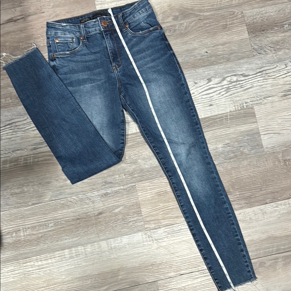 See Thru Soul Women's Jeans - Picture 4 of 5